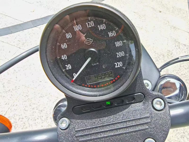二手哈雷戴维森Iron883 硬汉