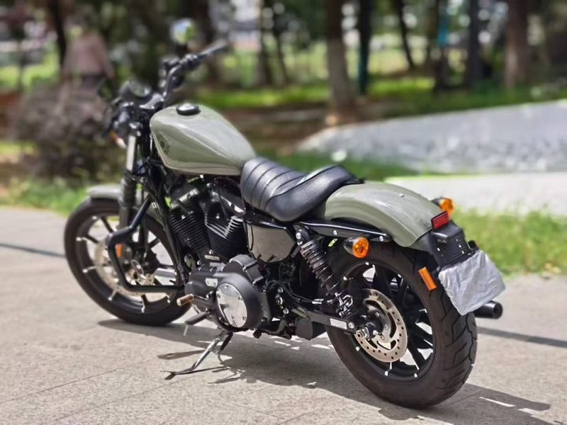二手哈雷戴维森Iron883 硬汉