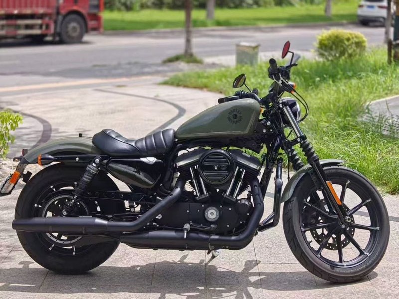 二手哈雷戴维森Iron883 硬汉