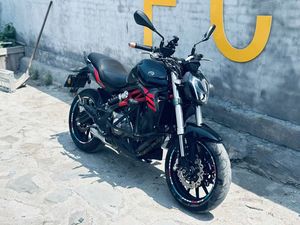 二手贝纳利蓝宝龙BJ300GS
