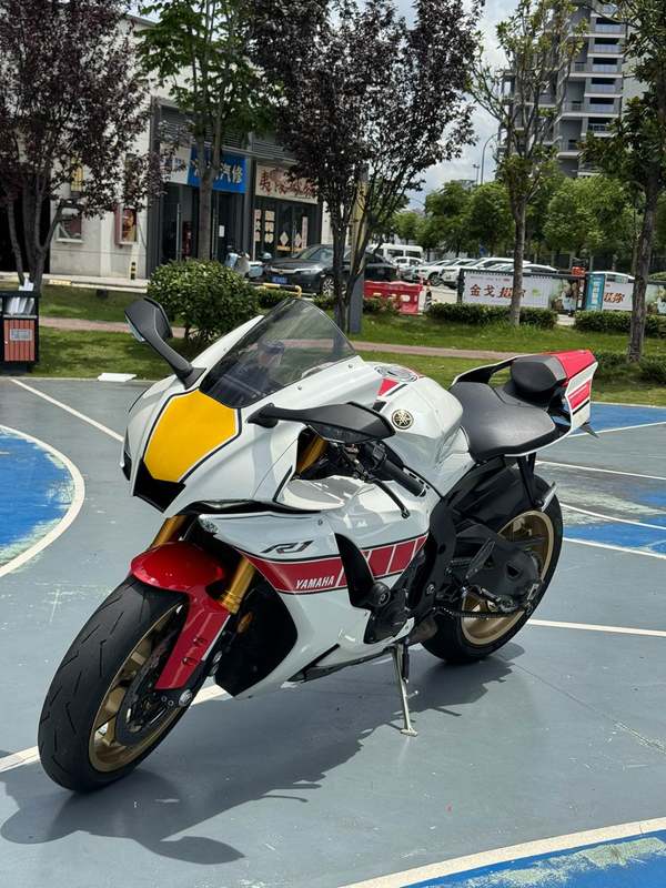 二手雅马哈YZF-R1