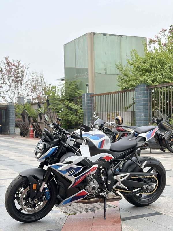 二手宝马M 1000 R