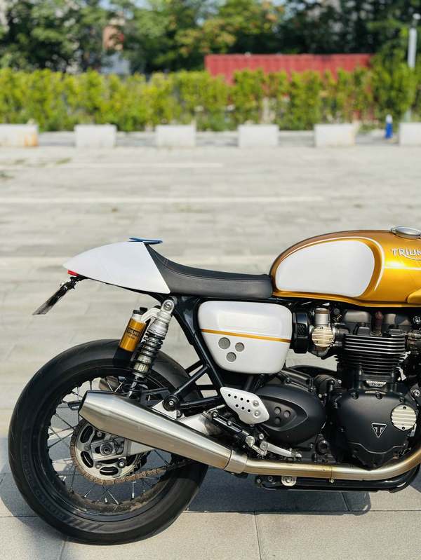 二手凯旋Thruxton