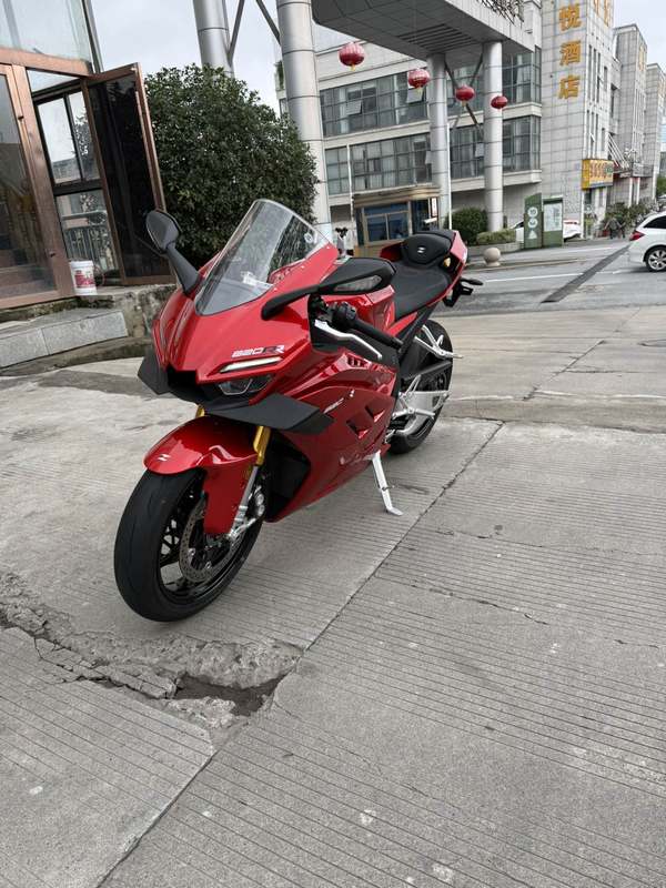 二手张雪机车820RR