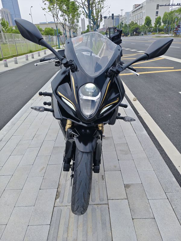 二手贝纳利龙卷风 Tornado 302R