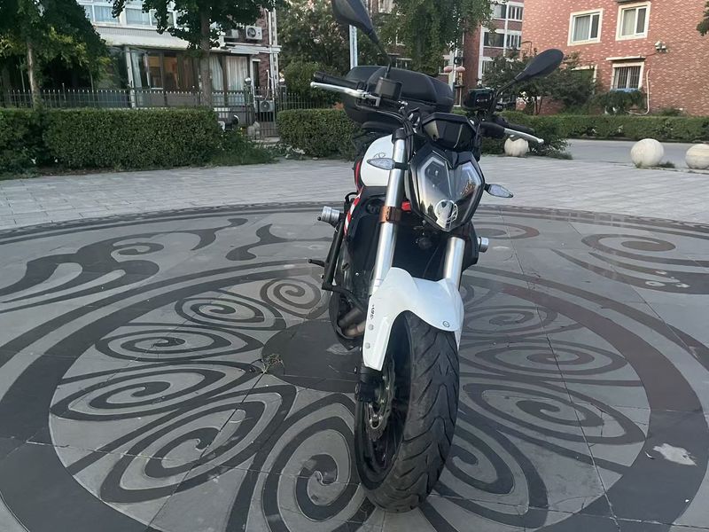 二手贝纳利蓝宝龙BJ300GS
