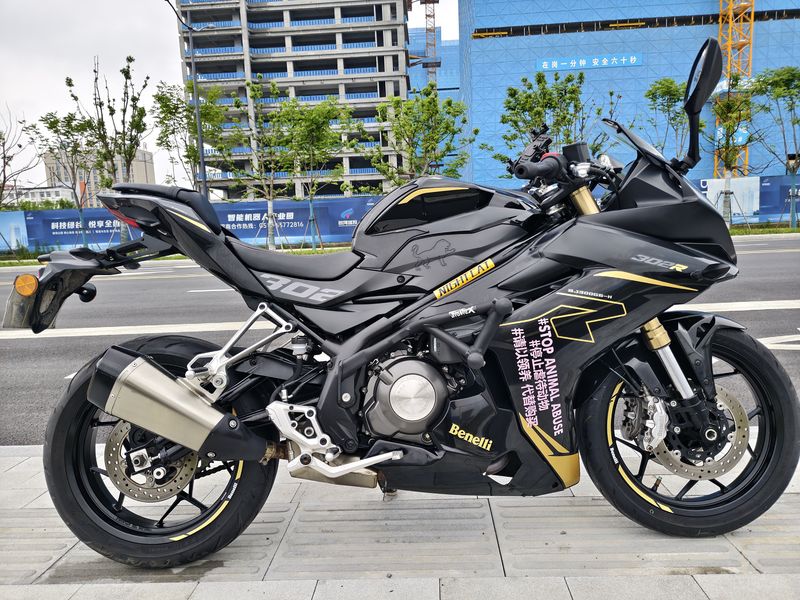 二手贝纳利龙卷风 Tornado 302R