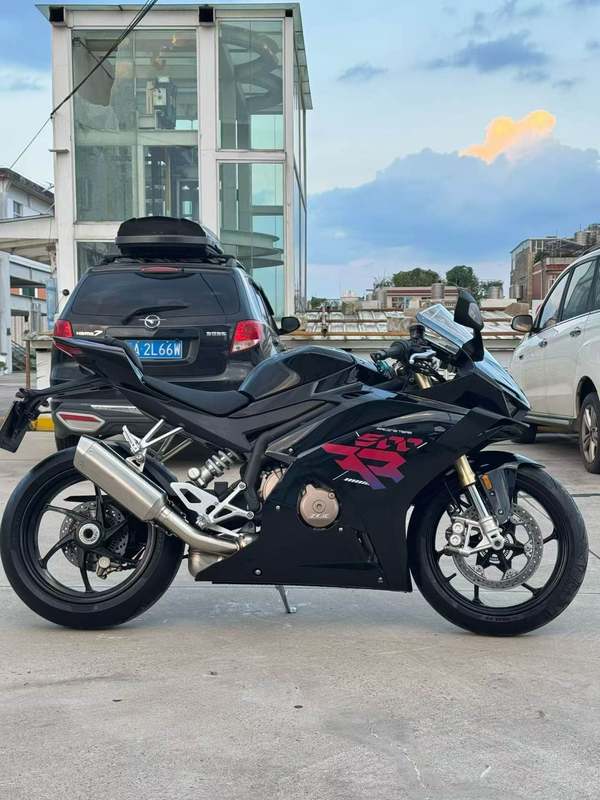 二手张雪机车500RR