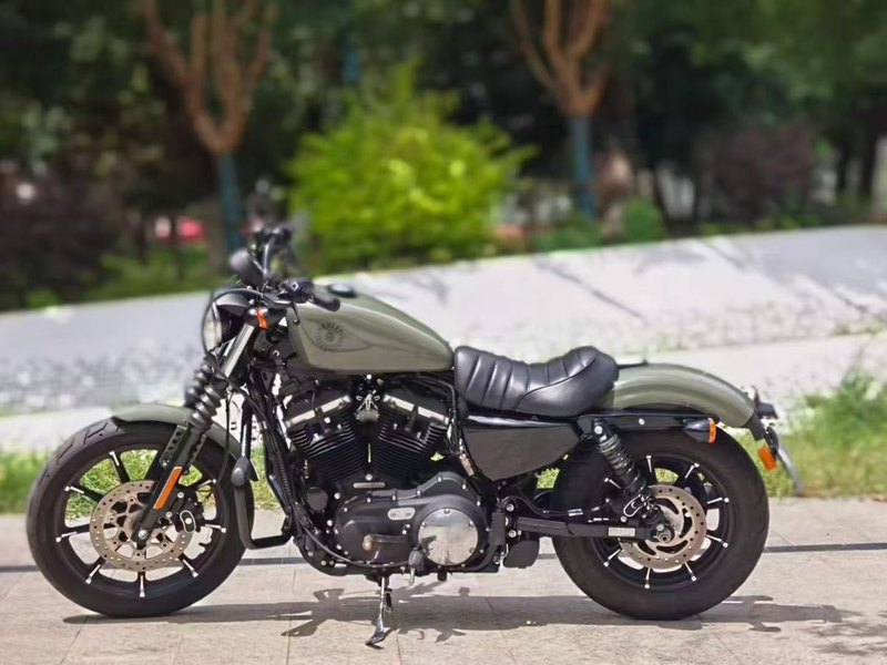 二手哈雷戴维森Iron883 硬汉
