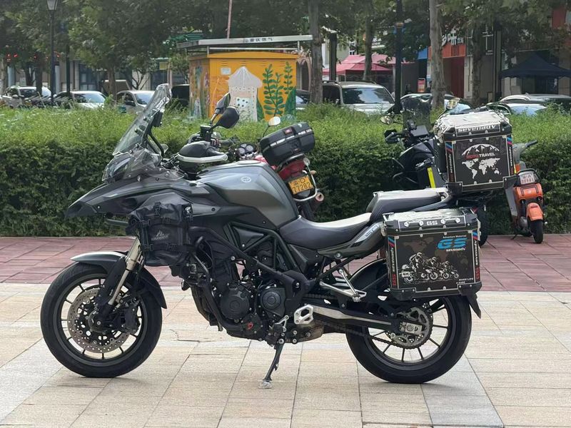 二手贝纳利金鹏 TRK502