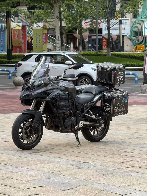 二手贝纳利金鹏 TRK502