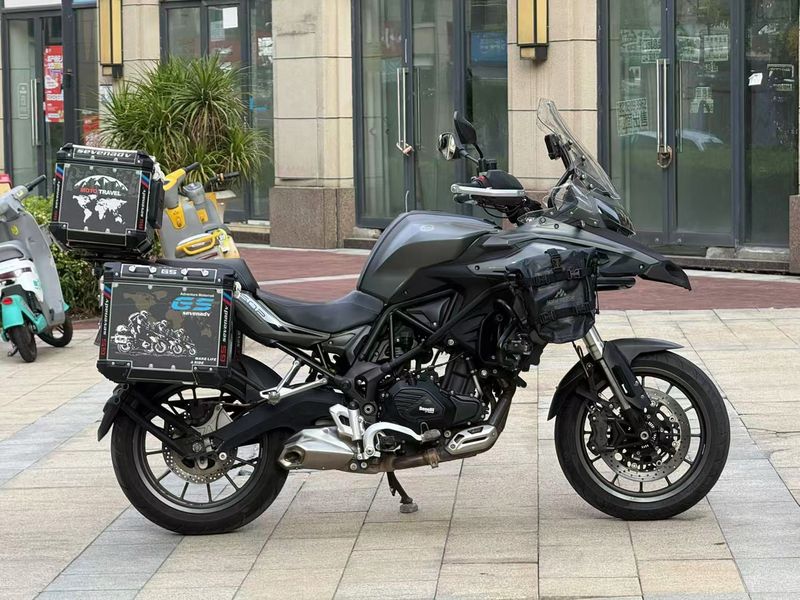 二手贝纳利金鹏 TRK502