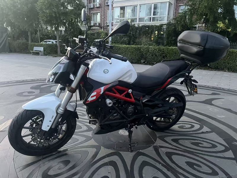 二手贝纳利蓝宝龙BJ300GS
