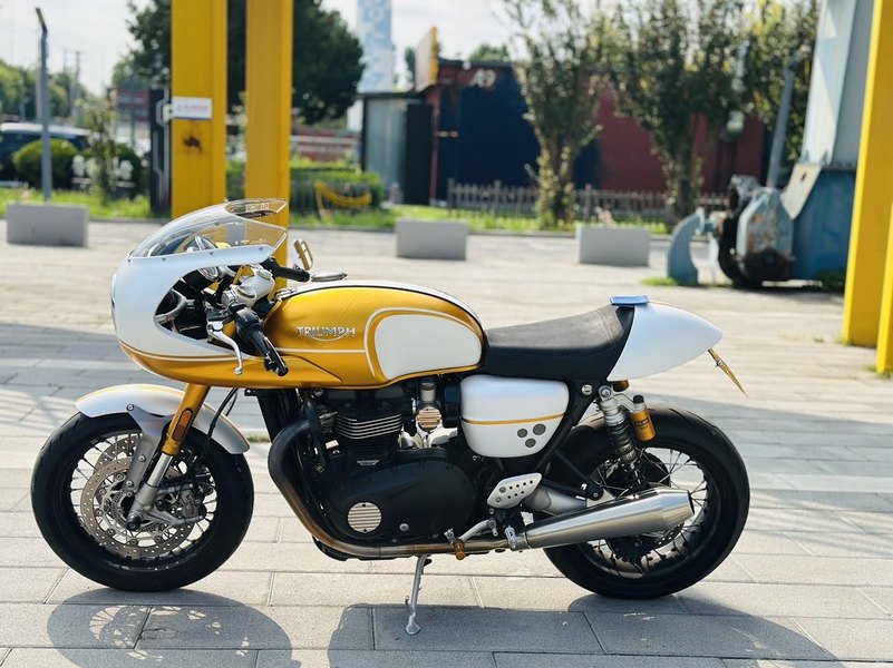 二手凯旋Thruxton