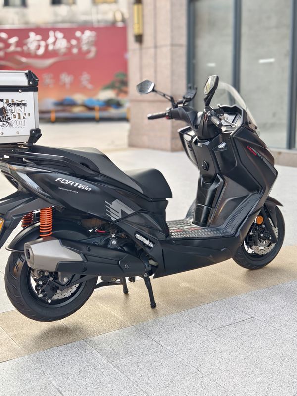 二手QJMOTOR鸿250