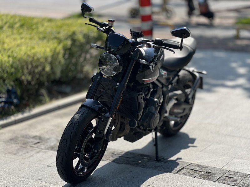 二手凯旋Trident 660