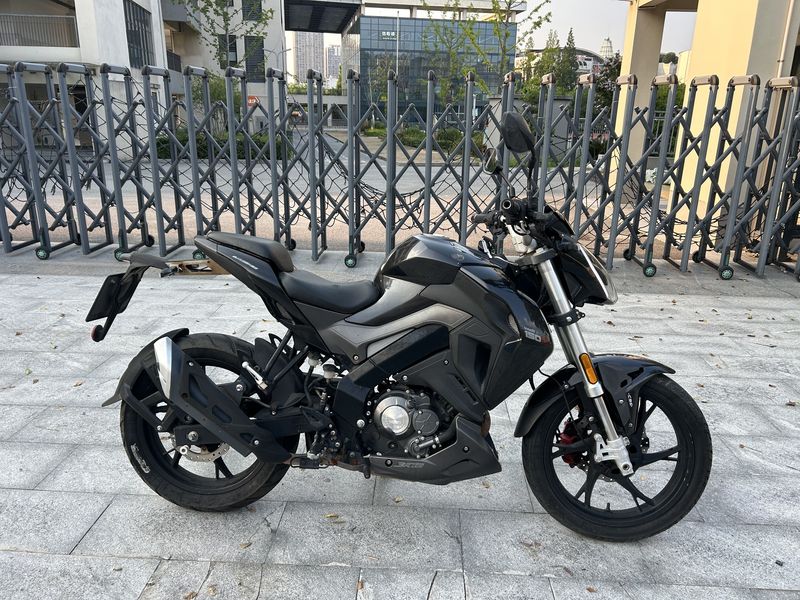 二手贝纳利小迅龙 BN150S