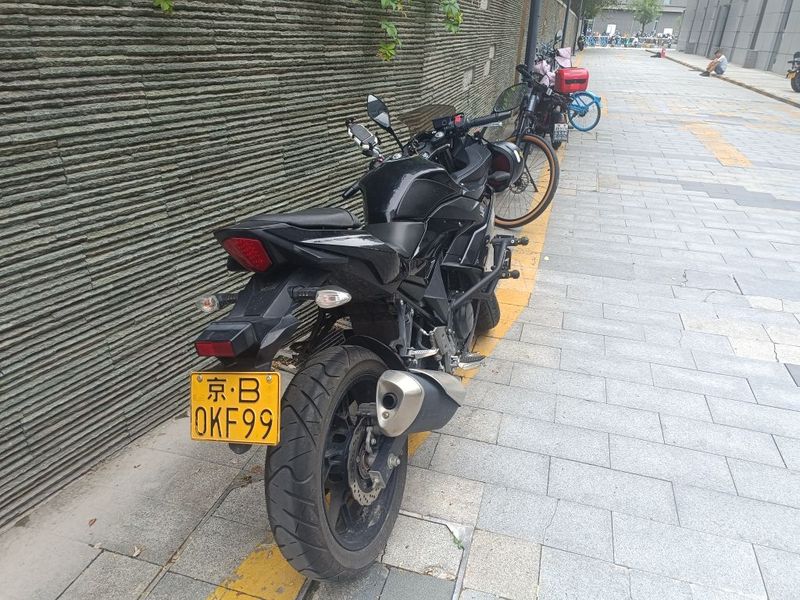 二手豪爵铃木GSX250R