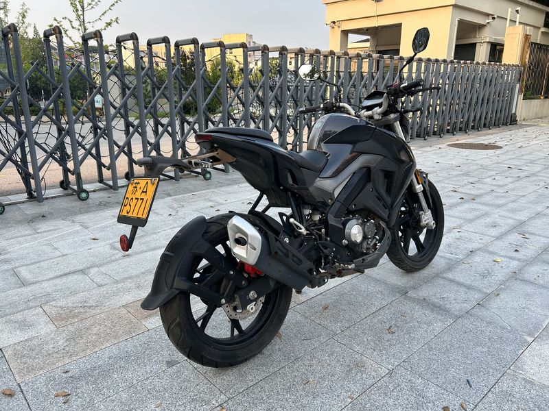 二手贝纳利小迅龙 BN150S