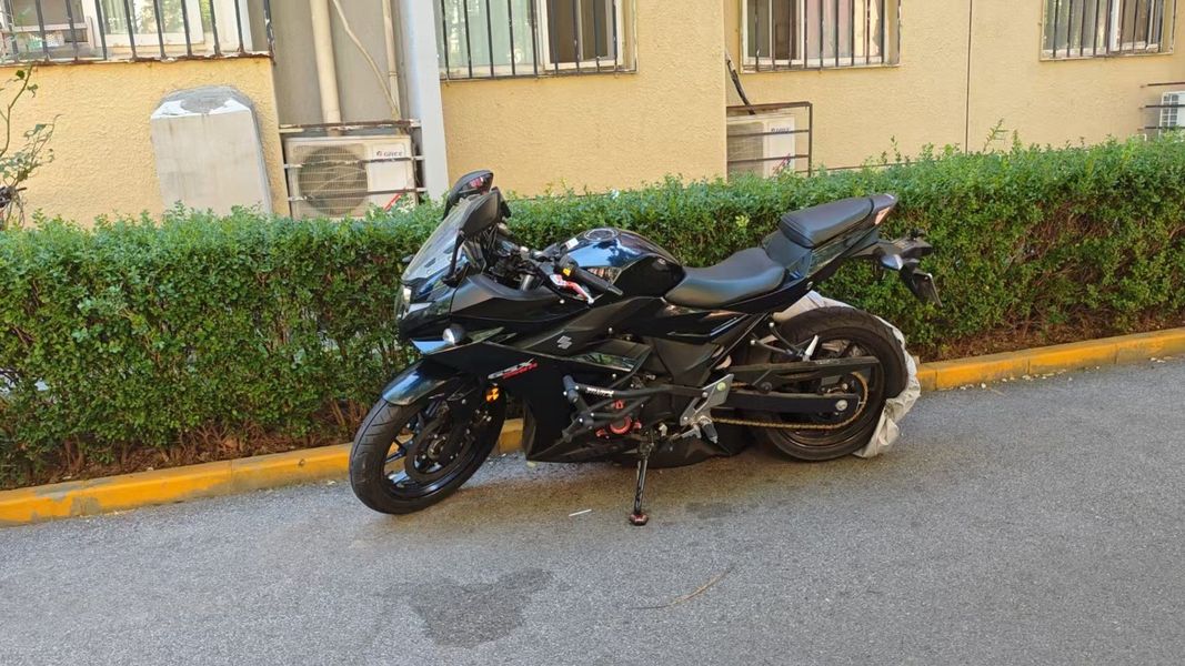 二手豪爵铃木GSX250R