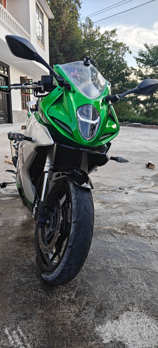 二手贝纳利龙卷风 Tornado 252R