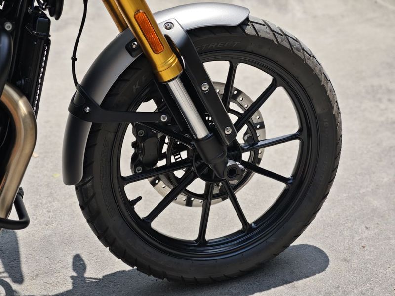 二手凯旋Scrambler 400 X