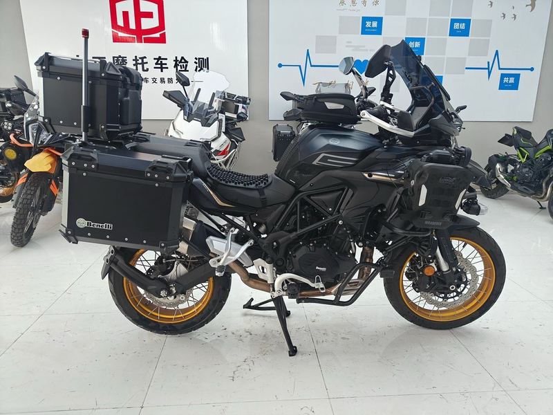 二手贝纳利TRK552