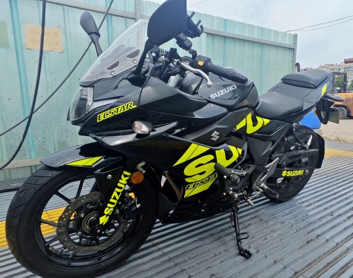 二手豪爵铃木GSX250R