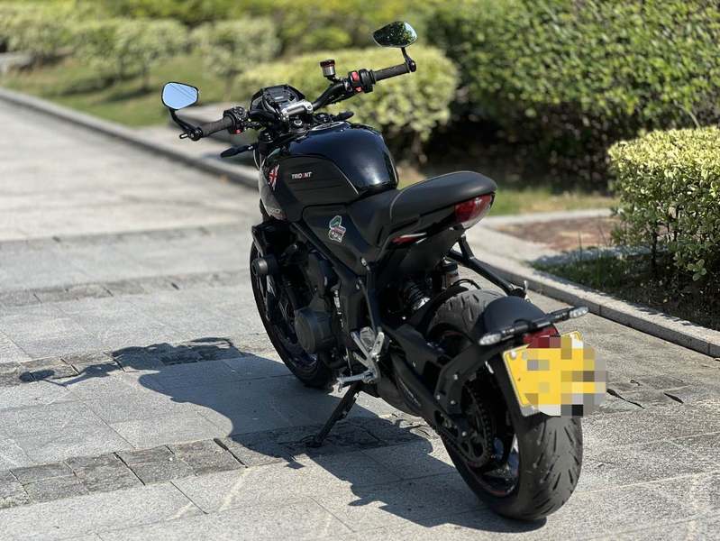 二手凯旋Trident 660