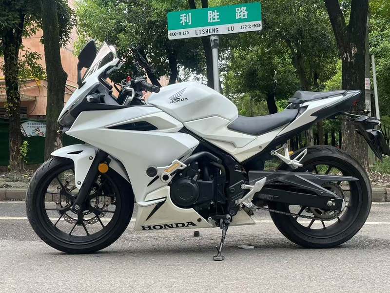 二手本田CBR400R