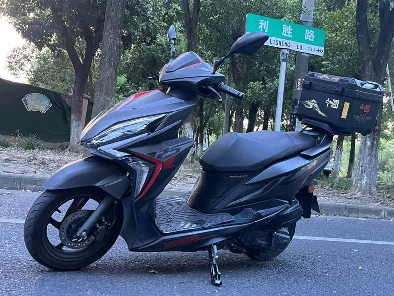二手新大洲本田裂行 RX125Fi