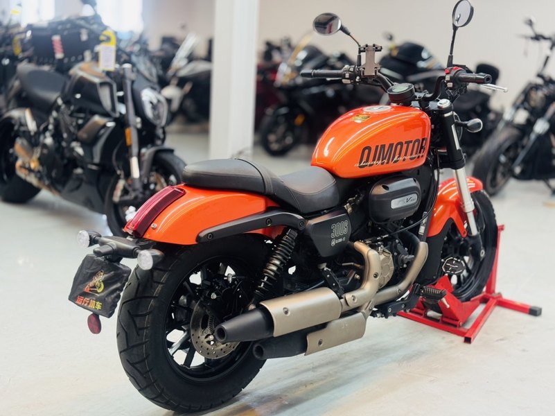 二手QJMOTOR闪300