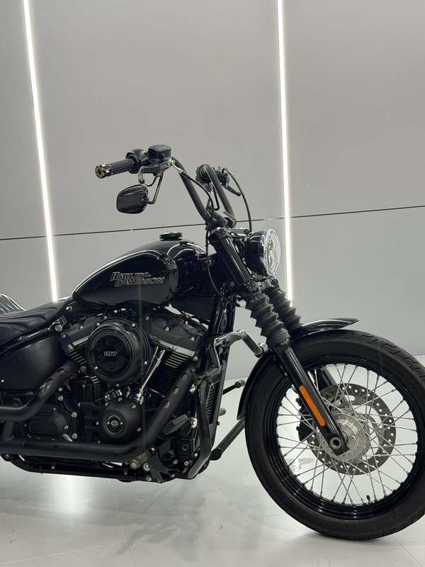 二手哈雷戴维森街霸 Street Bob
