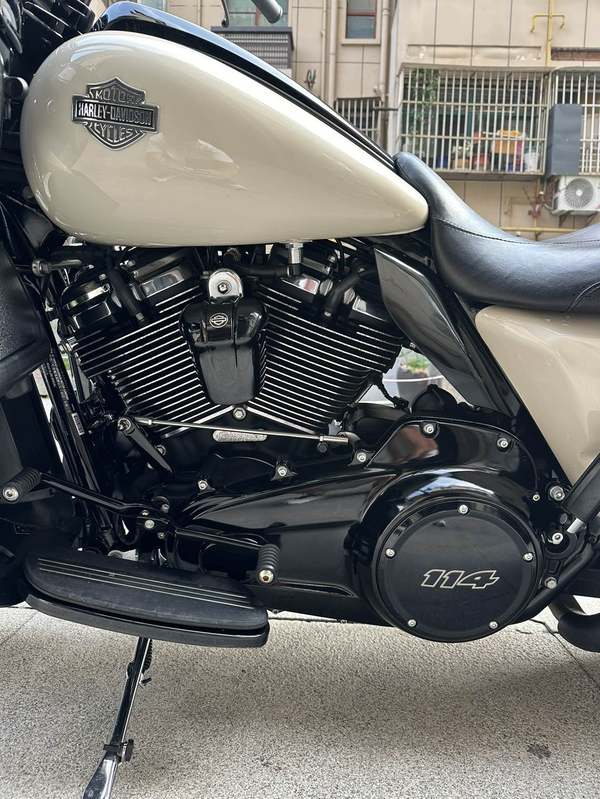 二手哈雷戴维森公路滑翔 Road Glide