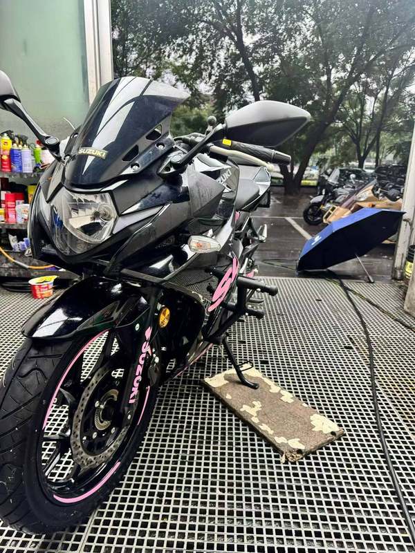 二手豪爵铃木GSX250R