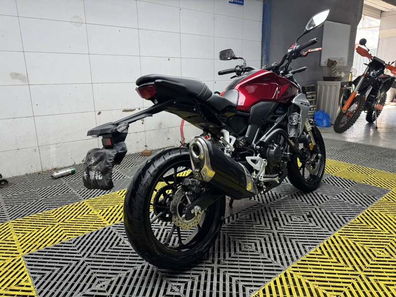 二手本田CB300R