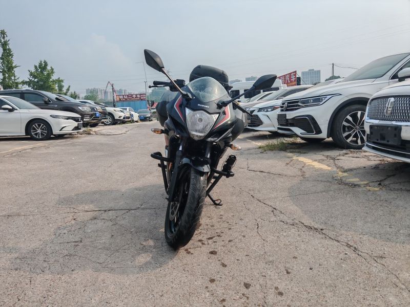 二手济南铃木极客飒 Gixxer 155