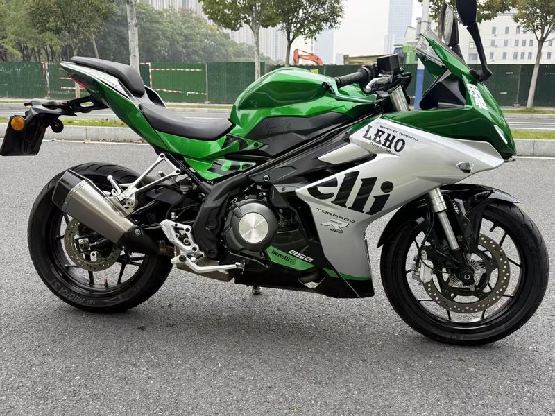 二手贝纳利龙卷风 Tornado 252R