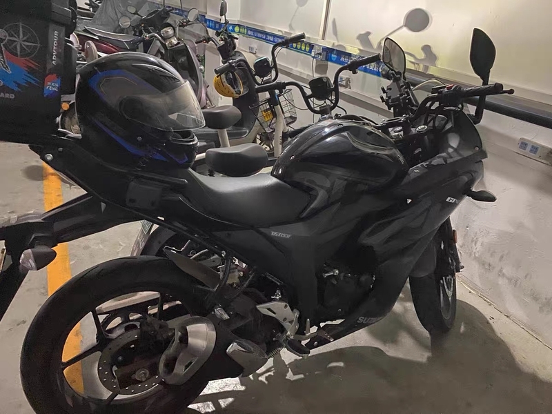 二手济南铃木极客飒 Gixxer 155