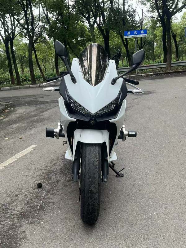 二手本田CBR400R