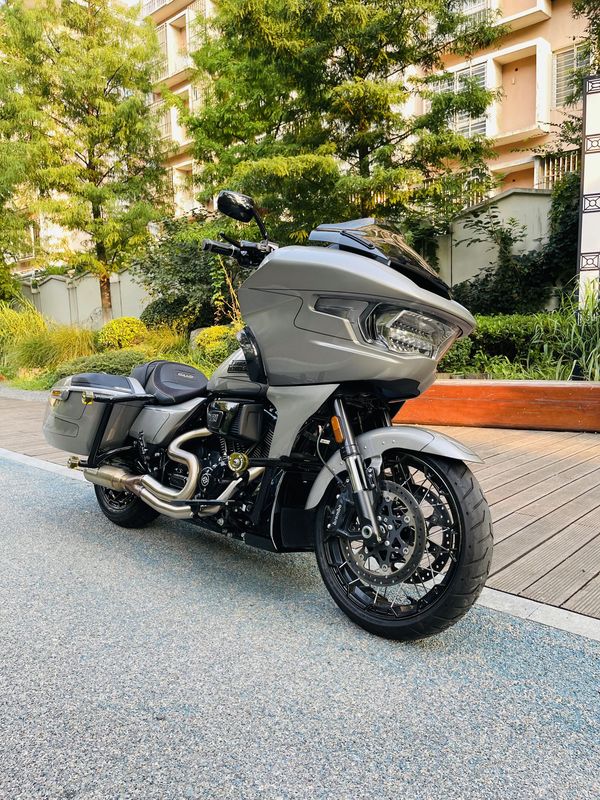 二手哈雷戴维森公路滑翔 Road Glide