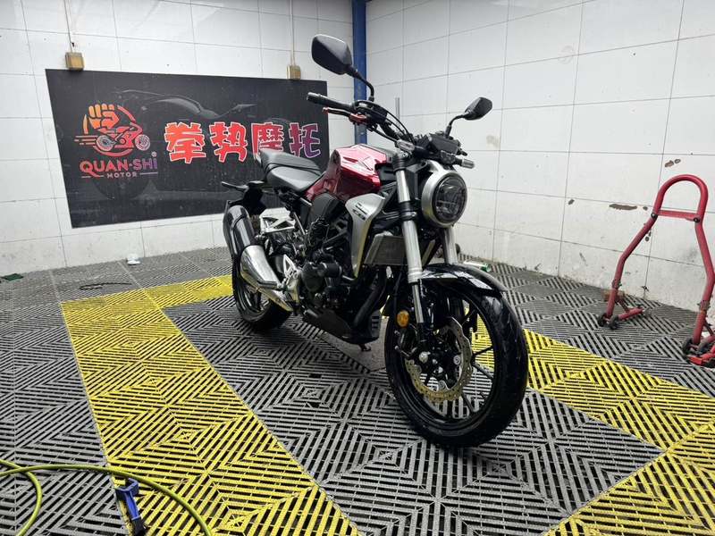 二手本田CB300R