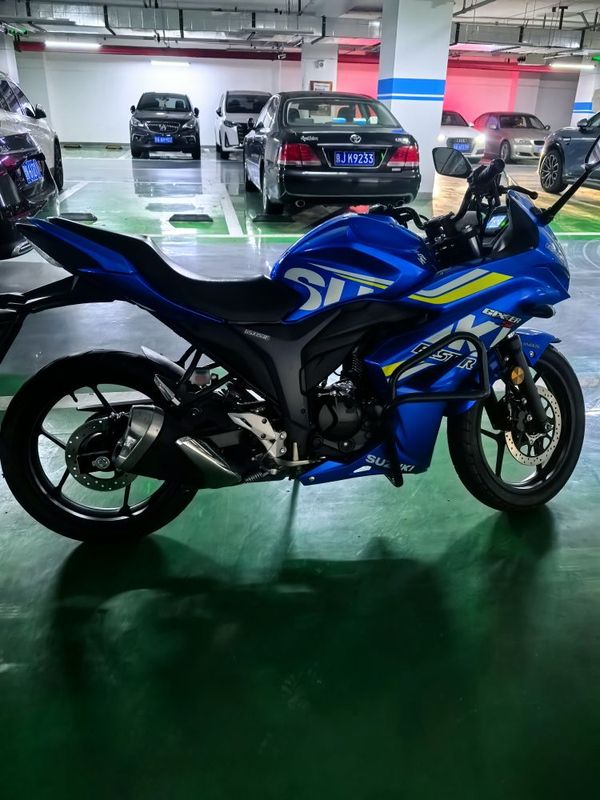 二手济南铃木极客飒 Gixxer 155