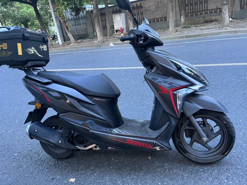 二手新大洲本田裂行 RX125Fi