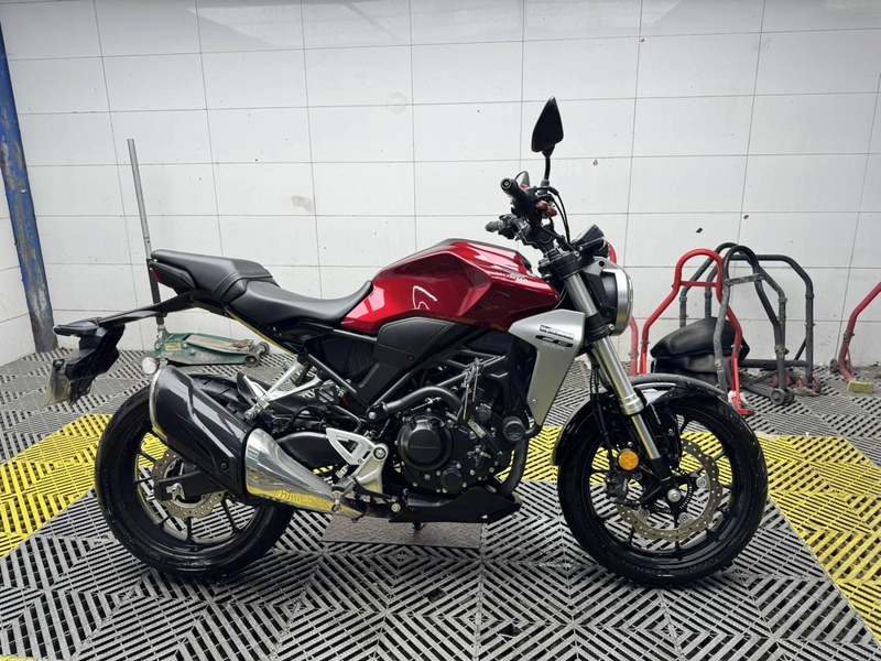 二手本田CB300R