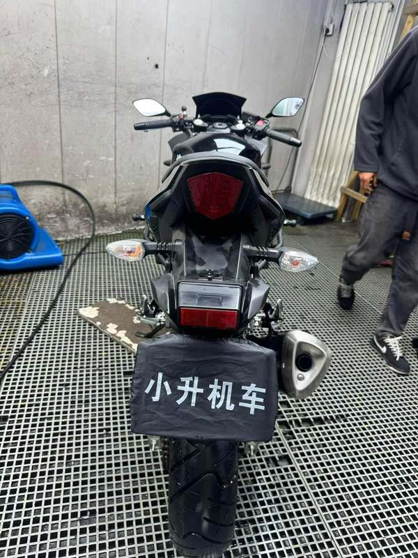 二手豪爵铃木GSX250R