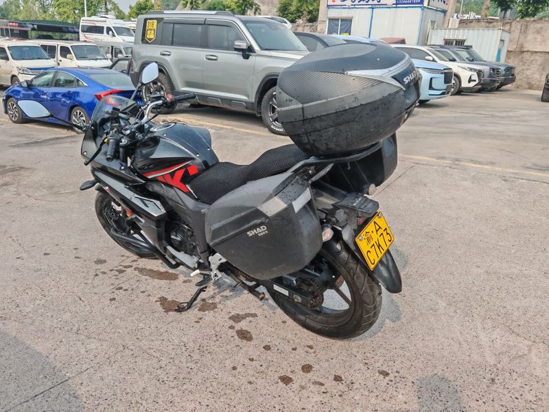 二手济南铃木极客飒 Gixxer 155
