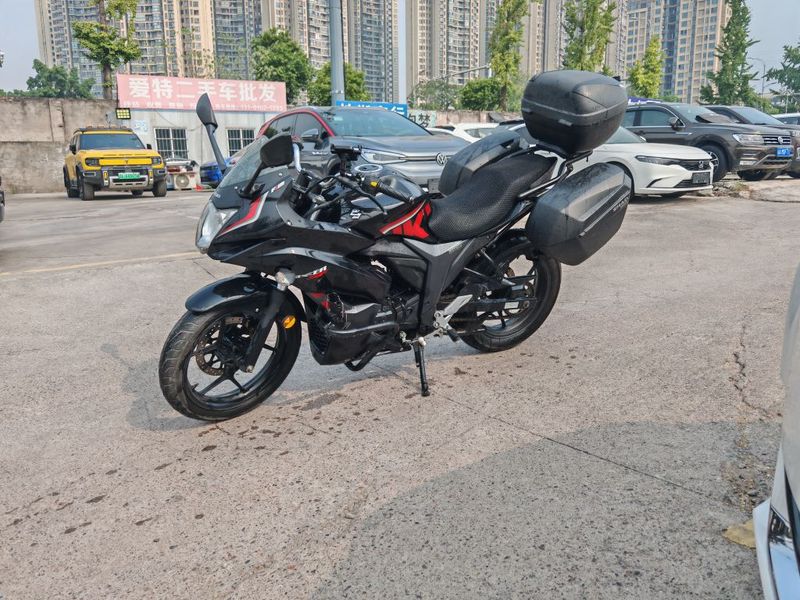 二手济南铃木极客飒 Gixxer 155
