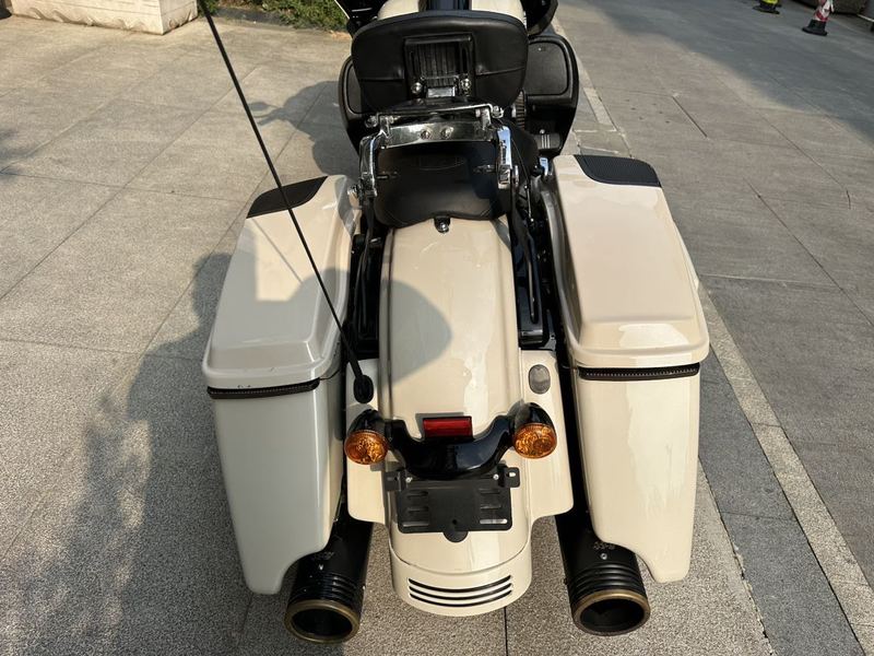 二手哈雷戴维森公路滑翔 Road Glide