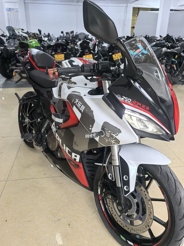 二手QJMOTOR赛250